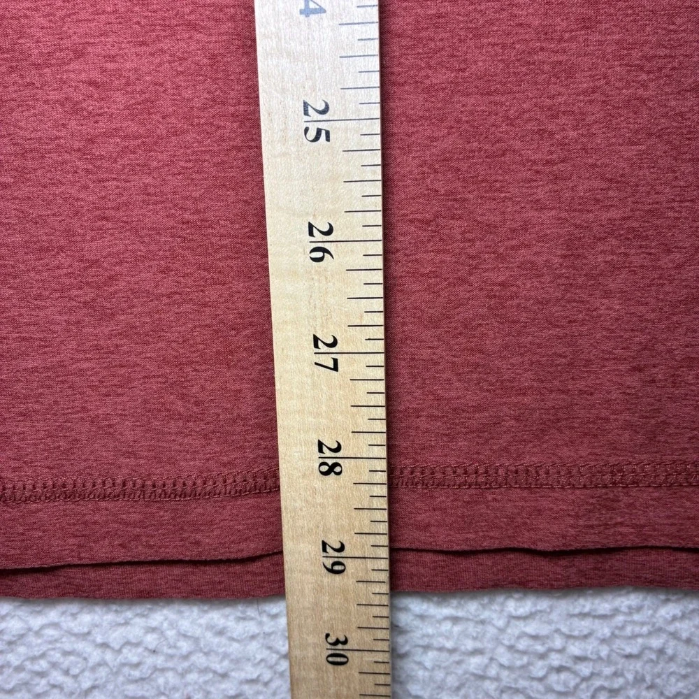 Vuori Strato Tech T Shirt Men XL Red Tee Performance Short Sleeve Stretch V126 - Picture 6 of 7